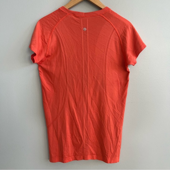 Lululemon Women's Swiftly Tech Short Sleeve Tee Size 10 Activewear Running - Picture 7 of 10